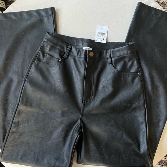 NWT Cotton On High Rise Arden Black Faux Leather Women Pants Size 6 - Picture 2 of 12